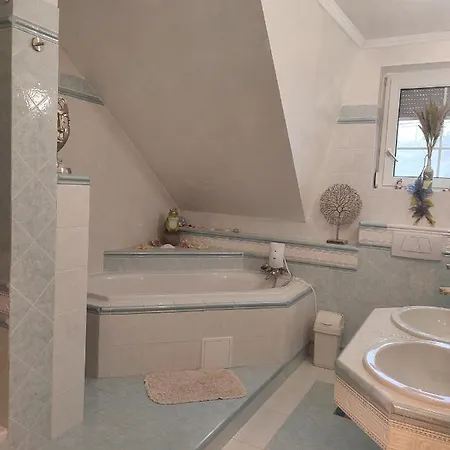 Privatne Izby V Rodinnom Dome Senkvice *