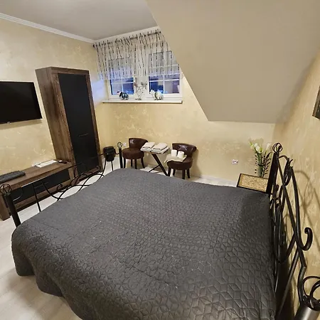 Privatne Izby V Rodinnom Dome Senkvice * Velke Canikovce